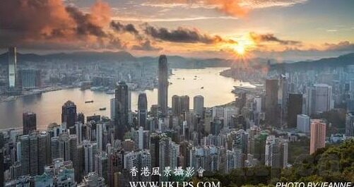 久久亚洲av色午夜麻豆精品-成人内容与网络文化的边界，一场错位的探索